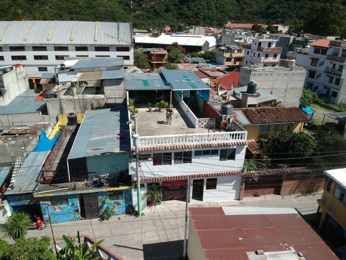 Victorias Hotel Panajachel Exterior foto